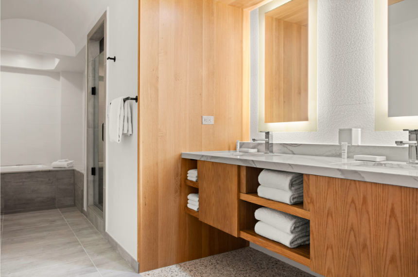 guest bathroom in marina del rey marriott